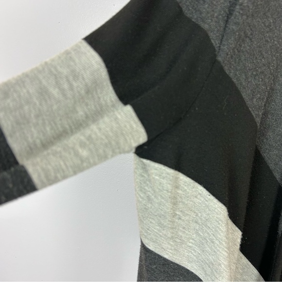 Joseph Ribkoff Black and Gray Waterfall 2 Piece Tank Top Cardigan Set Size 12 - Picture 4 of 13